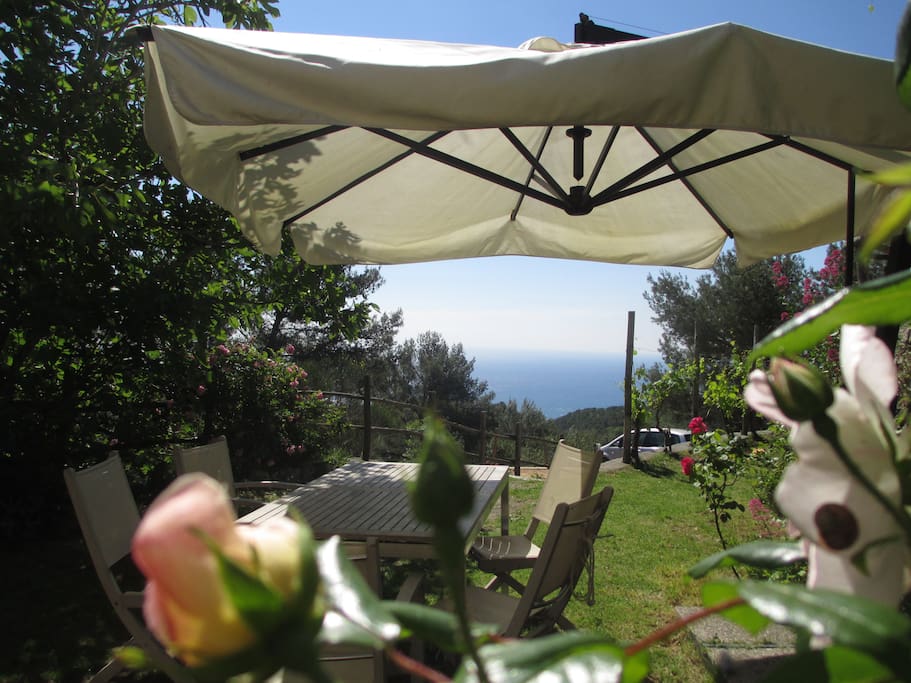vista mare dall'entrata principale di casa