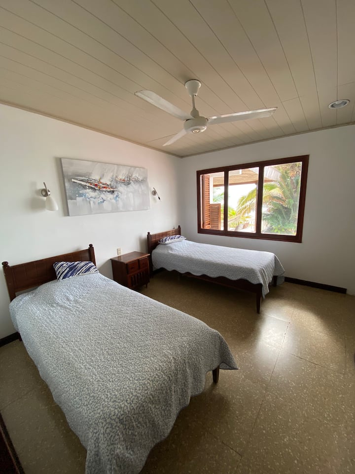 غرفة النوم 2