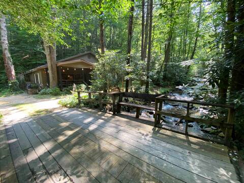 Cabin on the Creek at Moody Hollow