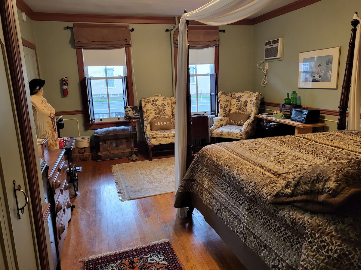 Inside the Lincoln Room on Main Street. 