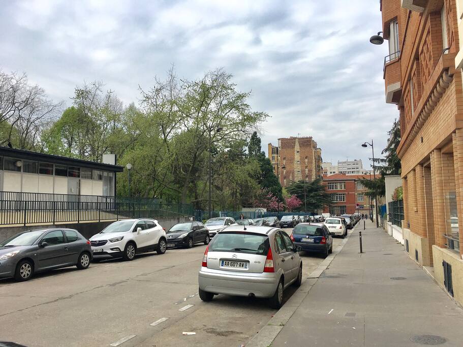 the street with the parc in front