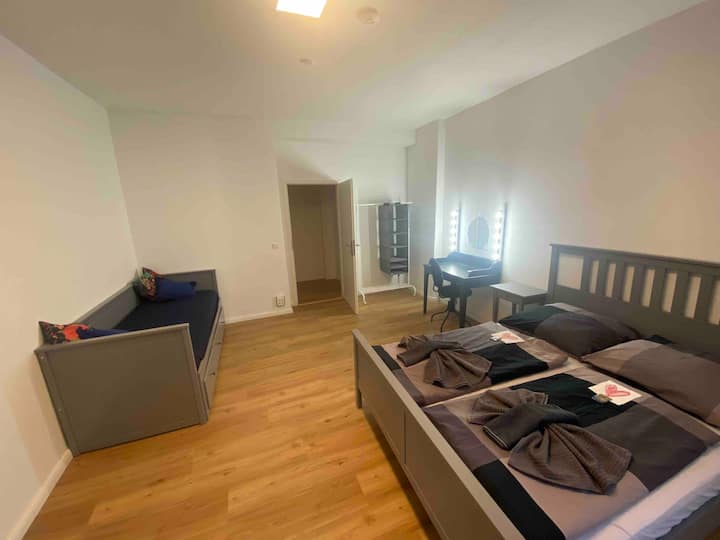 Private Room With Private Shower. 03 - Berlin