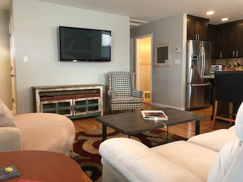 Top Airbnb: Comfortable 4Br, 2Ba Millcreek/Sugarhouse Bungalow in Millcreek