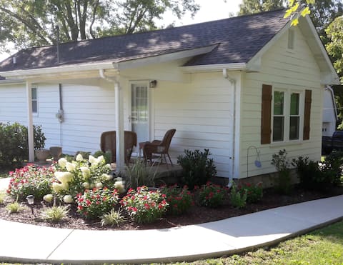 Top Airbnb: The White House at 1600 in Madison