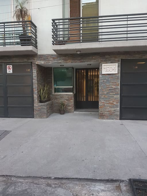 Entrada / Entrance