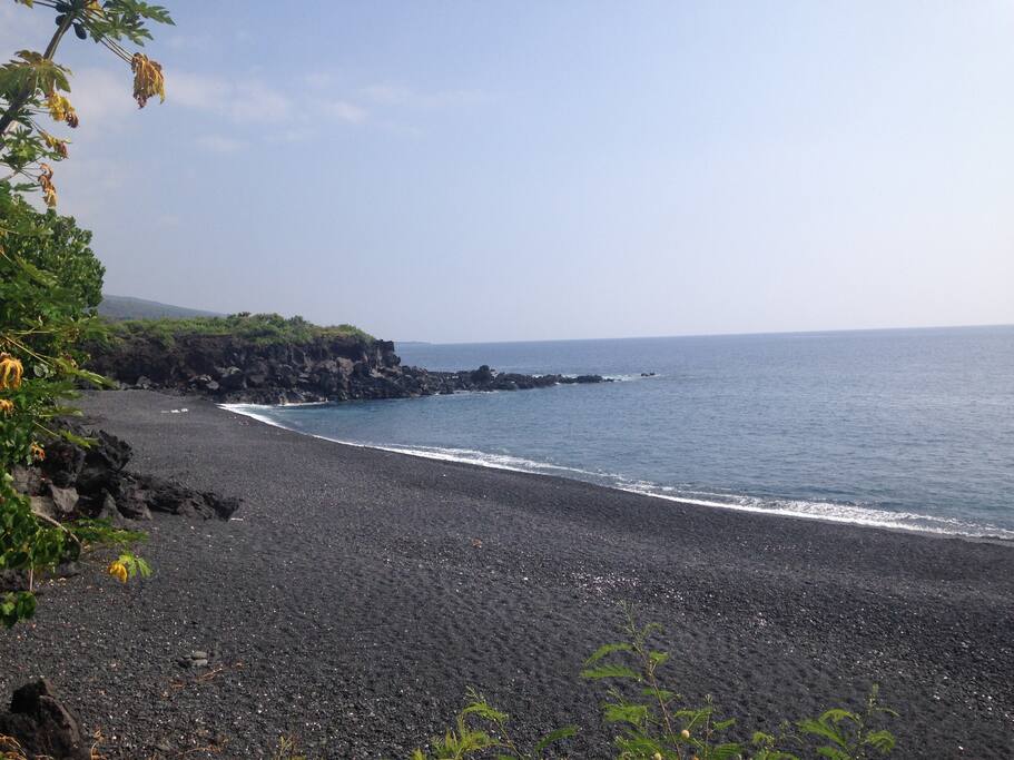 Quiet beach 3 blocks away