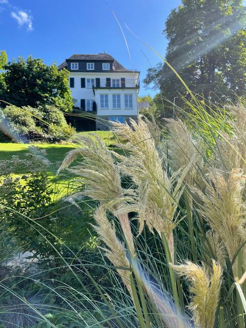 Holiday apartment with a large garden at the Ruhr