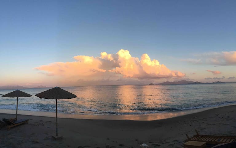 Beachfront apartment with amazing Seaview!