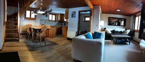 Top Airbnb: Chalet - hot tub, sauna, fireplace and bunk room in Vex