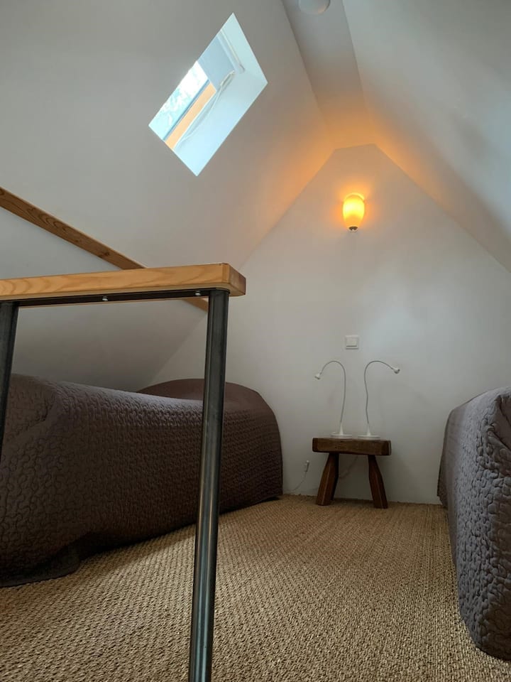 Најдобар кат со два кревета