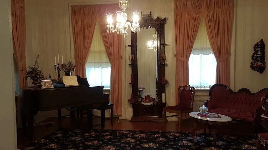 Visit historic Van Vorhies house with King bed