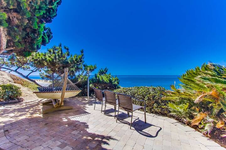 VILLA MAGNIFICA Oceanfront Home with Pool, Hot Tub gallery image 3