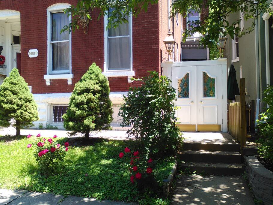Front Right Side Entry