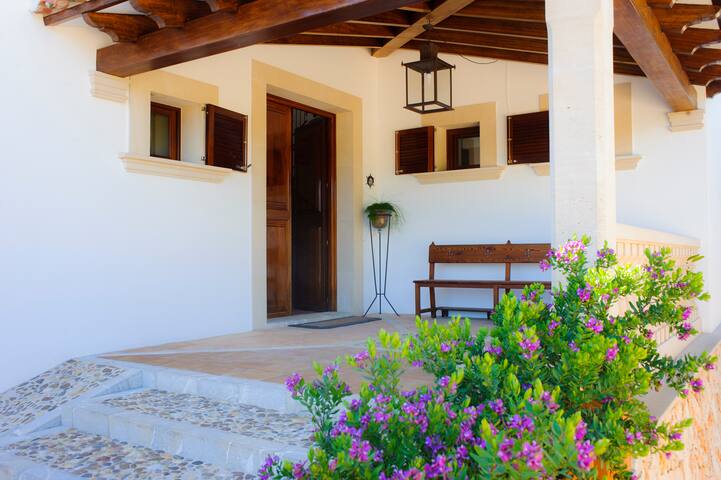 Portocolom – Beautiful family house with pool gallery image 3