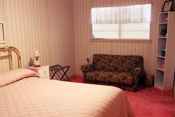 Спалня 3 с суперголямо двойно легло