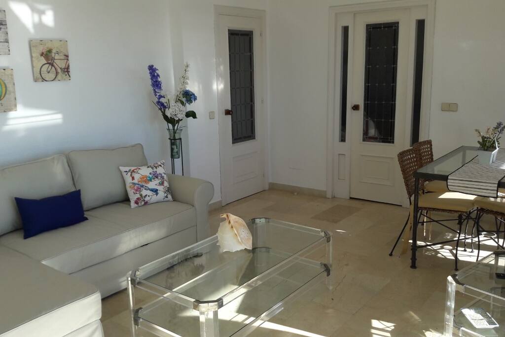 SALON Y ZONA DE COMEDOR