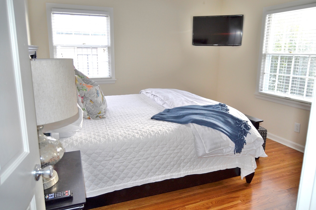 Горна спалня 3/голямо двойно легло