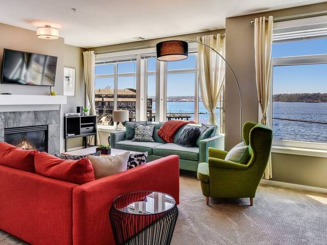 Blue Haven- Water Front Condo gallery image 5