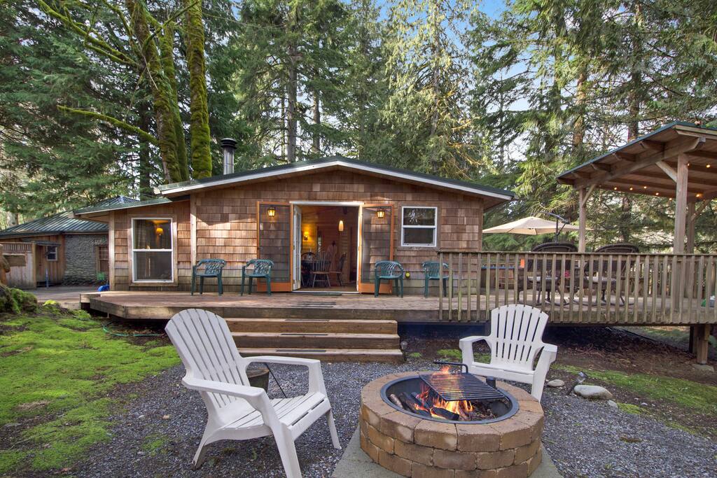Side yard with fire pit