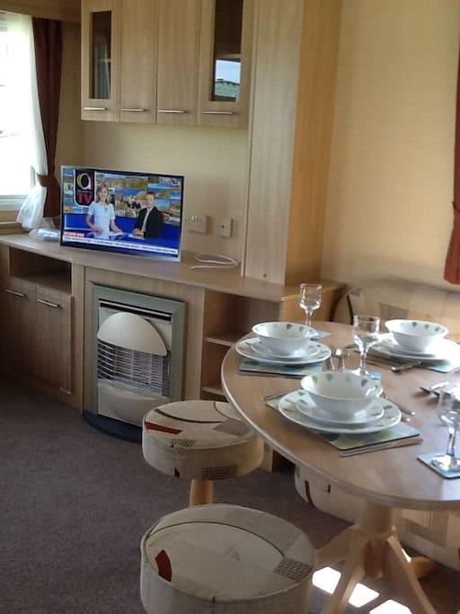 Sitting / eating area