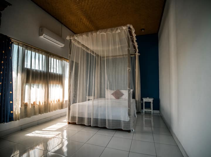 Პირველი საძინებელი