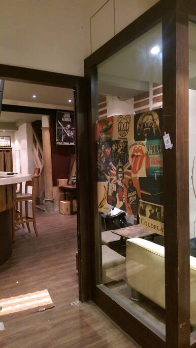 台南 蜂鳥巢 小酒館 酒吧 live house 近景點
