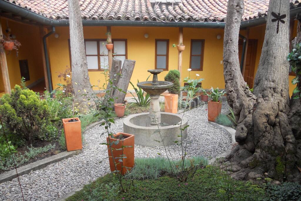 View of the colonial patio.