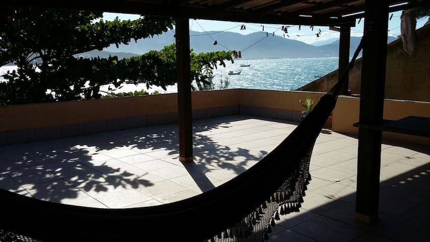 Apartamento em frente ao mar, Garopaba