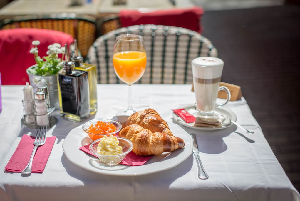 Breakfast included downstairs every day at Cafe Vian (Choice of eggs or pastries + coffee & juice)