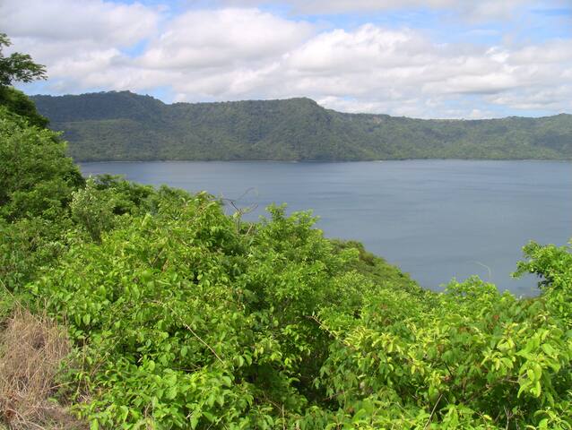 L`Etang Enchante Full Movie In English