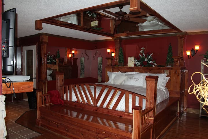 Lazy G 1 Honeymoon Suite Farm Stays For In Union Grove Lazy G 1 Honeymoon Suite Farm Stays
