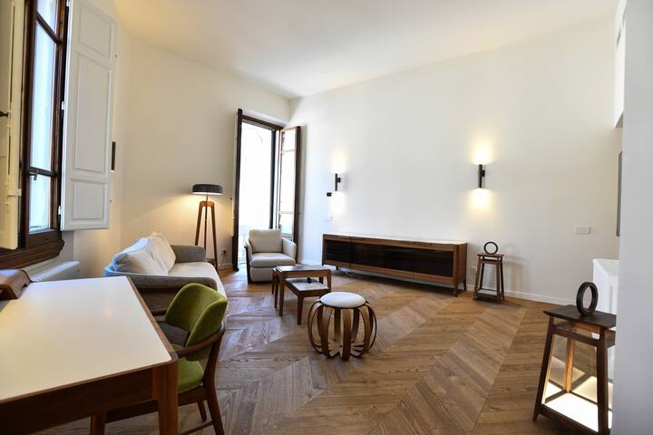 Cappelle Medicee Luxury Flat gallery image 4