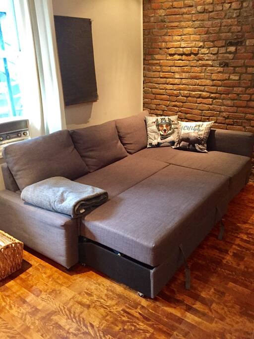 Sofa bed for 2 extra travelers