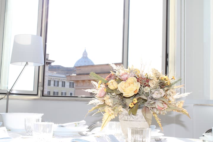 Luxurious apartment in Vatican