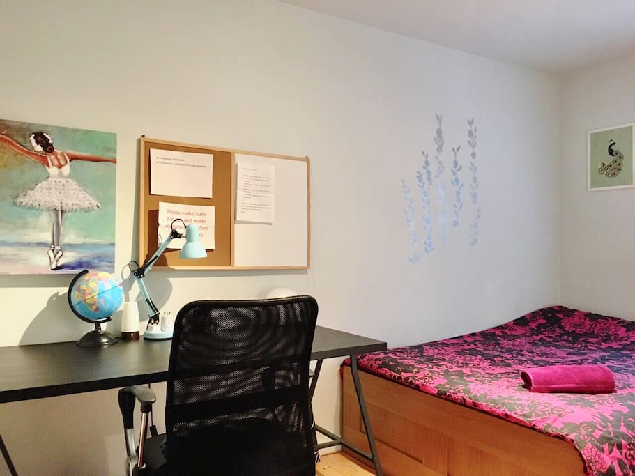 Guest room N1: desk & chair for laptop & work