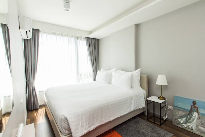 ห้องนอนพร้อมฟูกนอนสบายสุดๆและเตียงคิงไซส์