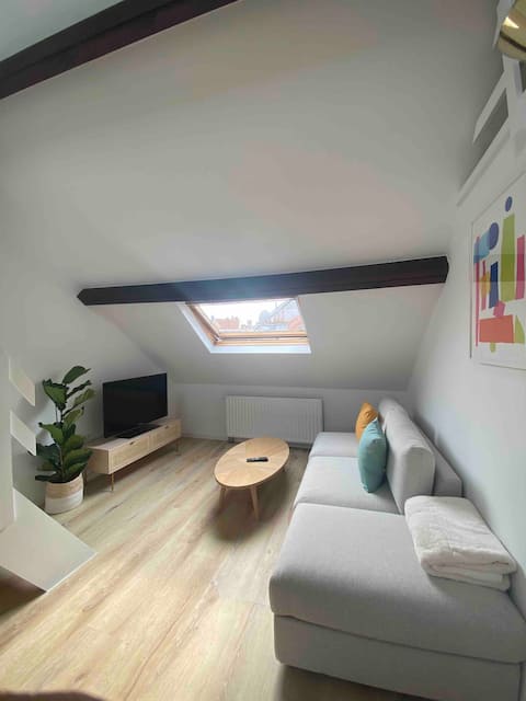 Cozy duplex in a good location.