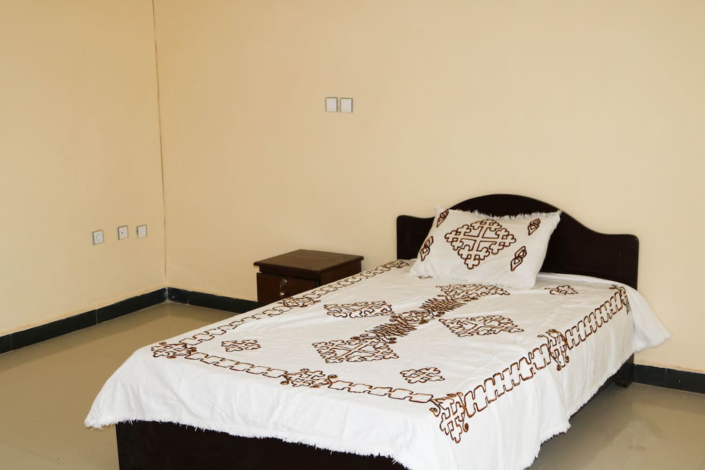 Bedroom - Double bed with balcony