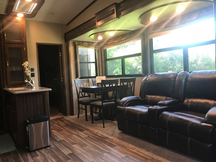 Gruene Historic District Vacation Rentals & Homes New Braunfels, TX