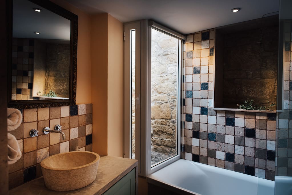 Loullaki 1 - The bathroom