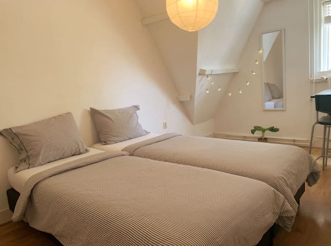 TYPICAL DUTCH 1930’s HOUSE-10MIN TO CENTRE UTRECHT