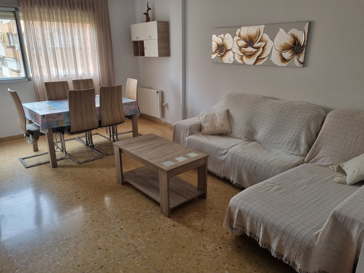 Top performing Airbnb: Apartment in Blasco Ibáñez in Algirós