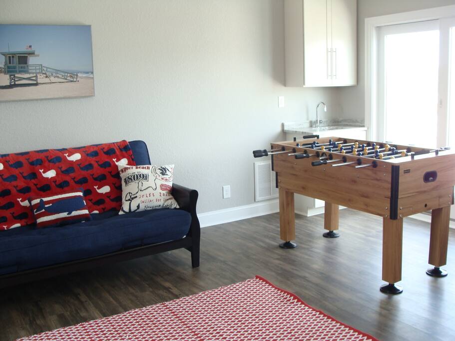 game room with games and books