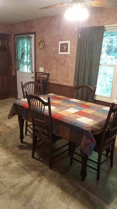 Eat in kitchen