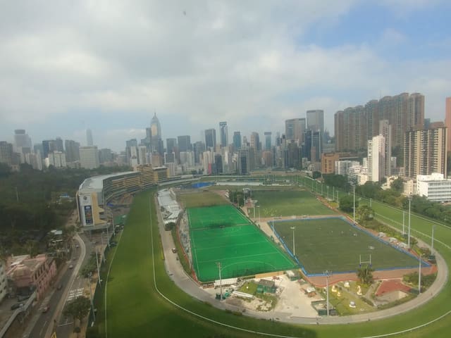 Beautiful Hong Kong Apartment with Panoramic views