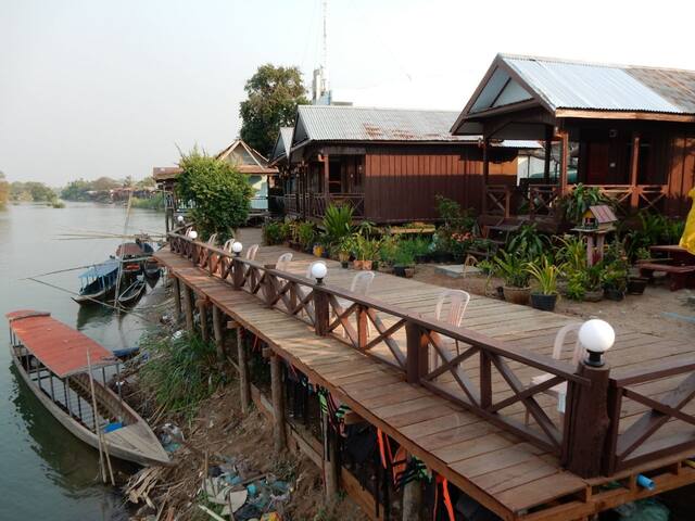 Just 15 meter from the pier on sunrise side