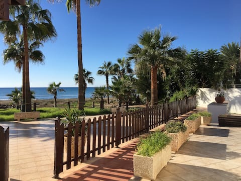 Beachfront 2 Bedroom Ground floor Apartment