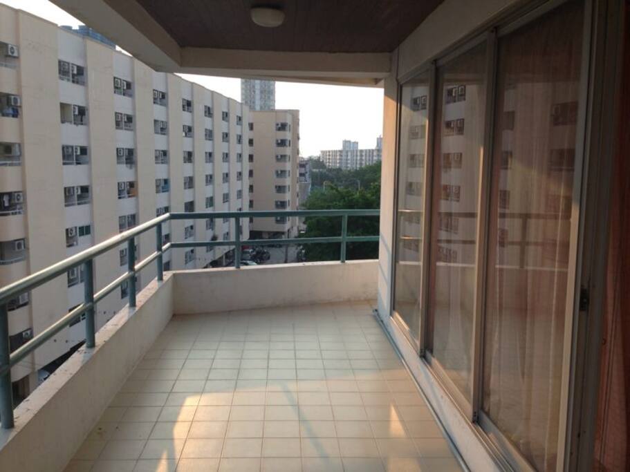 balcony