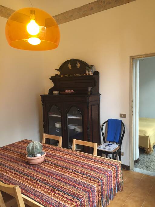 Sala tra salotto e camera da letto