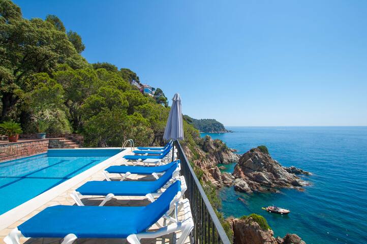 ★ CoastalVillas – Villa Mar Blau ★ on the sea! gallery image 5